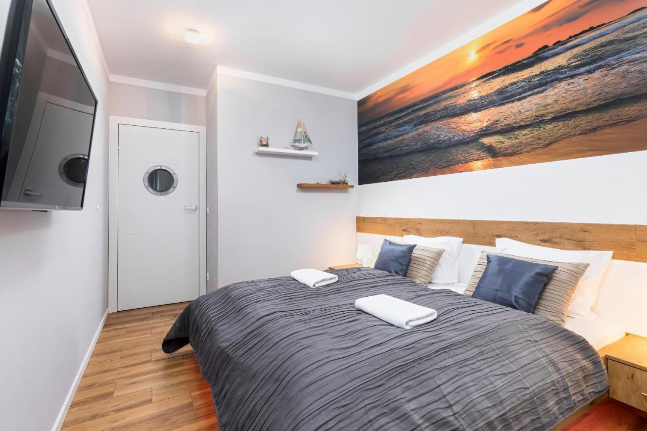 Apartament Mariner By Noclegi Renters Kolobrzeg Bagian luar foto